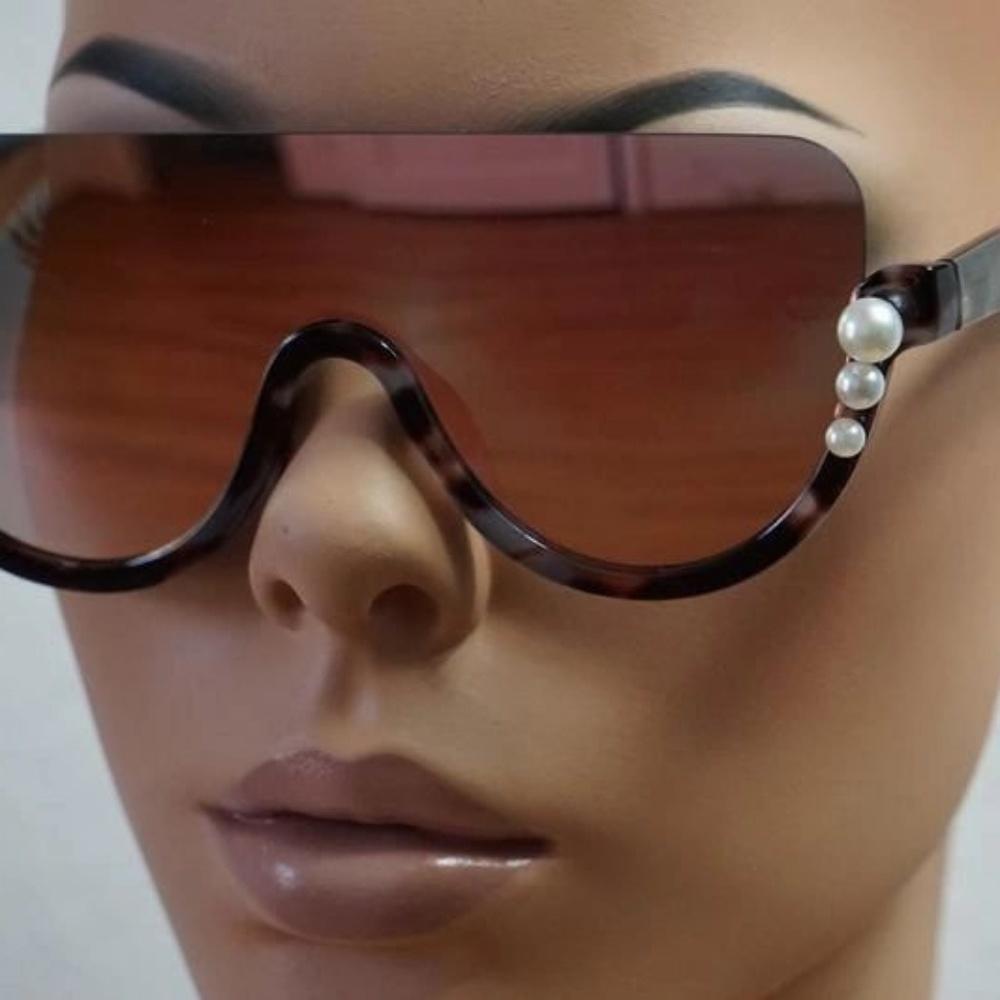 Women Frame